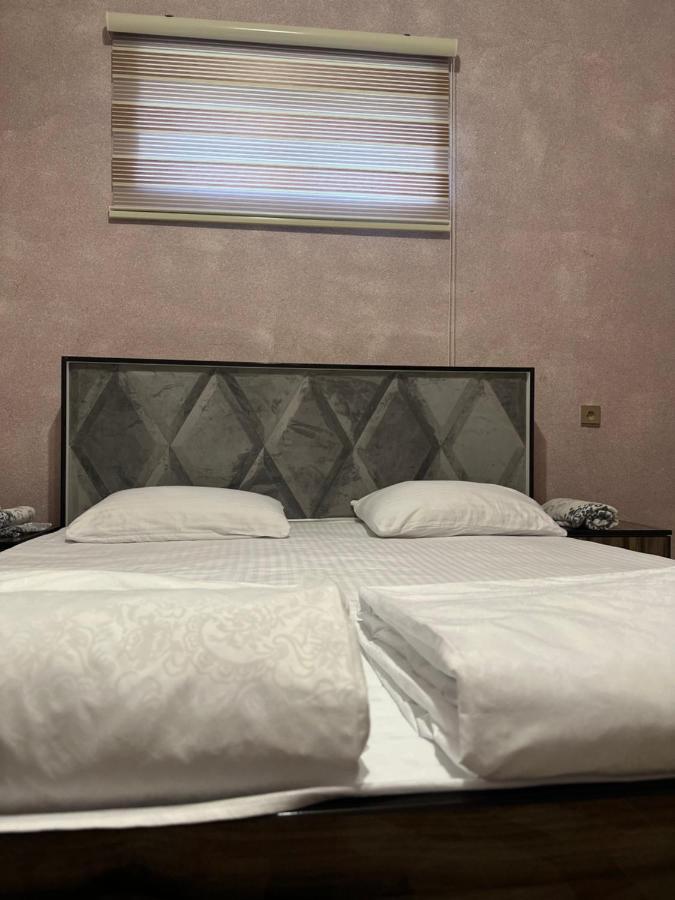 Seki Qonaq Evi Motel Екстериор снимка