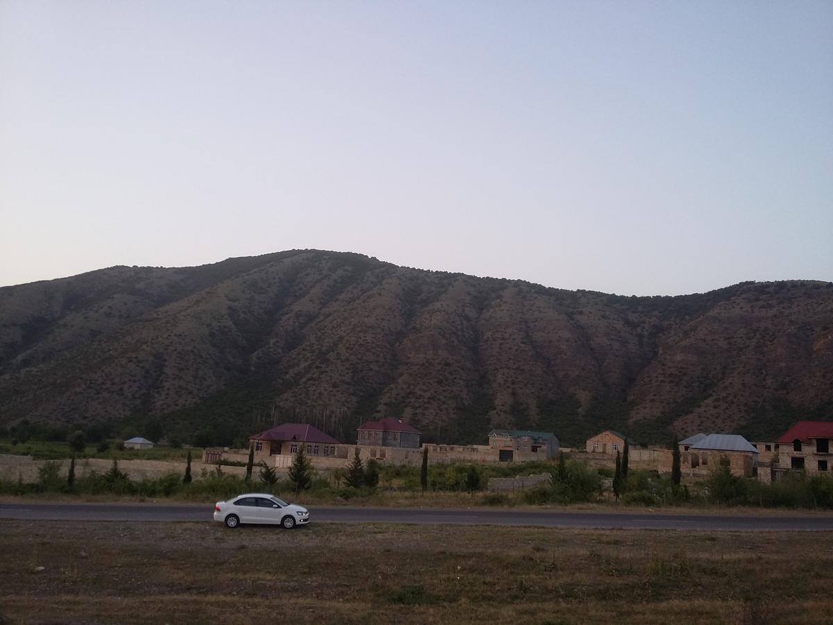 Seki Qonaq Evi Motel Екстериор снимка