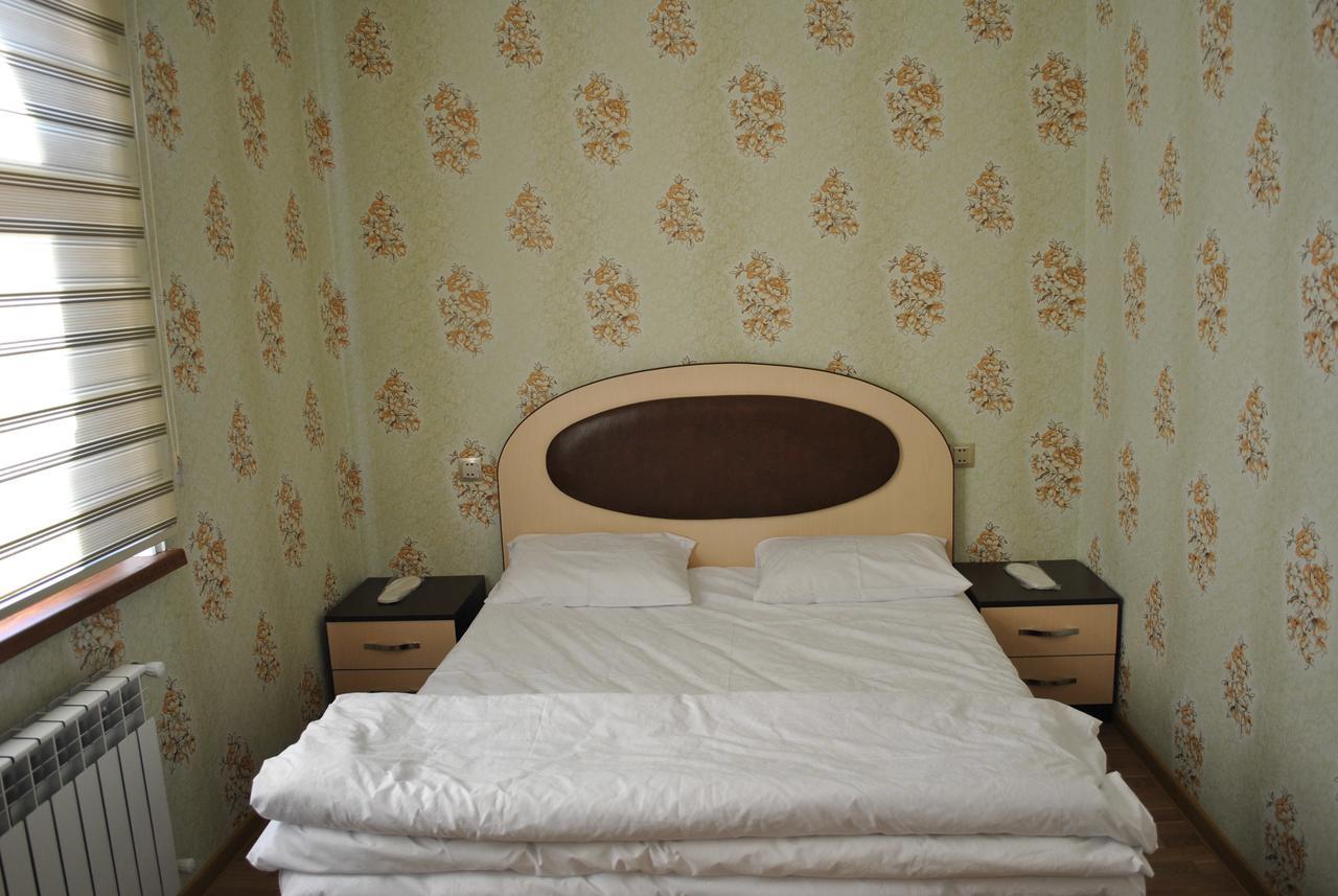 Seki Qonaq Evi Motel Екстериор снимка