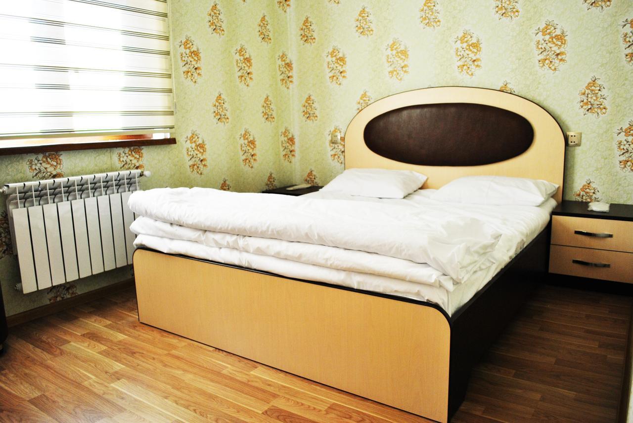 Seki Qonaq Evi Motel Екстериор снимка